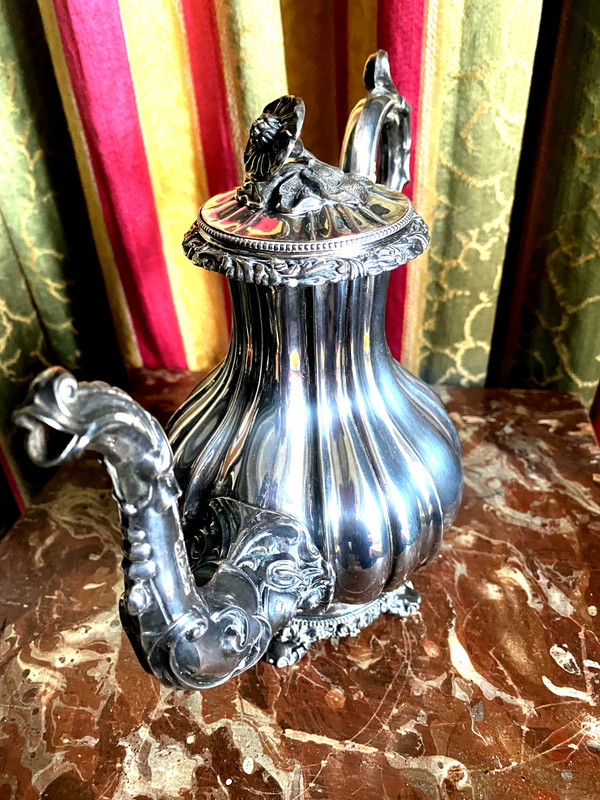Silver teapot by Fray, hallmarked 1er Titre