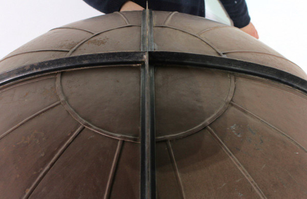 Caisson Ou Sphère à Faire Le Vide, Vacuum Arthur Pfeiffer & Analis Namur
