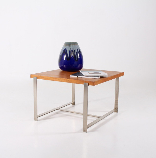 Table Basse / Bout De Canapé Moderniste.
