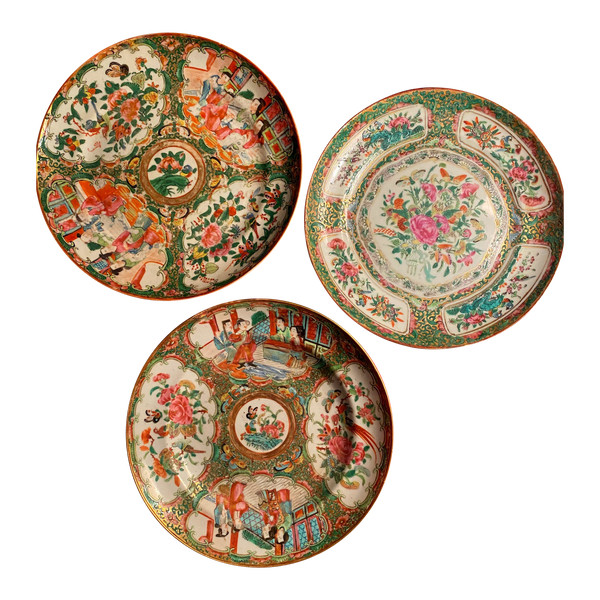 Three Chinese 18th Famille verte plates of very beautiful workmanship finely decorated with scenes and flowers