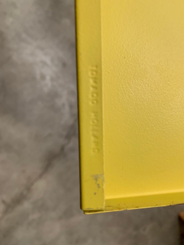 Tomado Pocket shelf