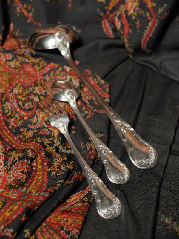 Housewife of 49 pieces by Pierre Queillé and Ercuis