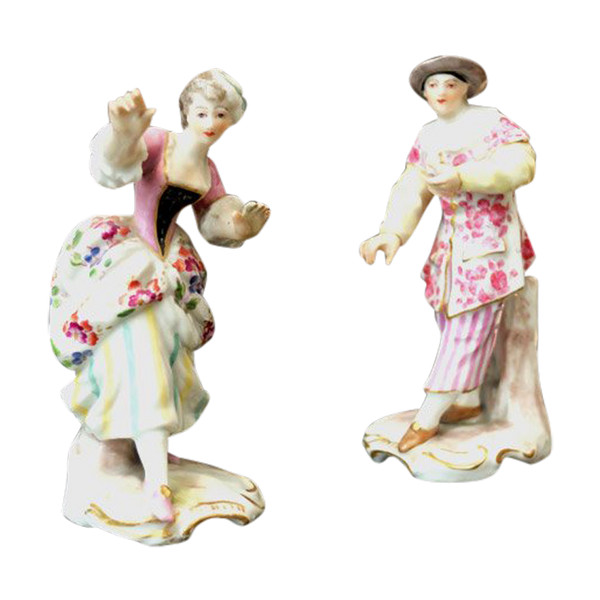 Paire De Personnages En Porcelaine Par Samson