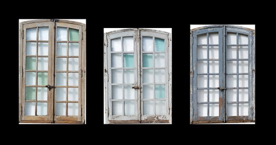 Une Fenêtre cintrée ancienne d'époque XVIIIème vitrages anciens Porte Boiserie