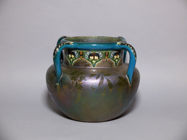 Manufacture de Montières - Large iridescent vase circa 1917
