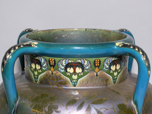 Manufacture de Montières - Large iridescent vase circa 1917