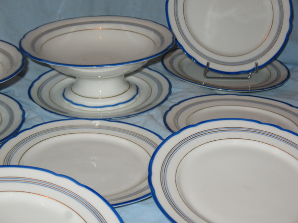 Louis XVI style Paris porcelain dessert service, 19th century