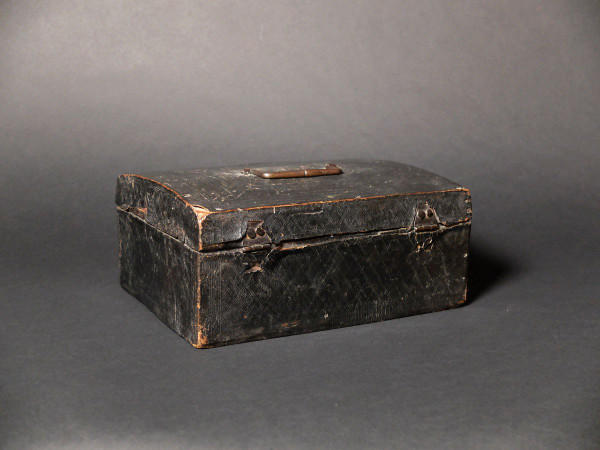 Custodia in pelle d'epoca Luigi XIV