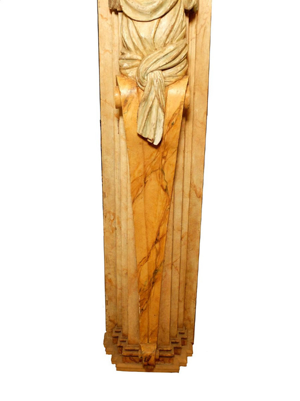 Importante paire d'anges sculptés en gaine.