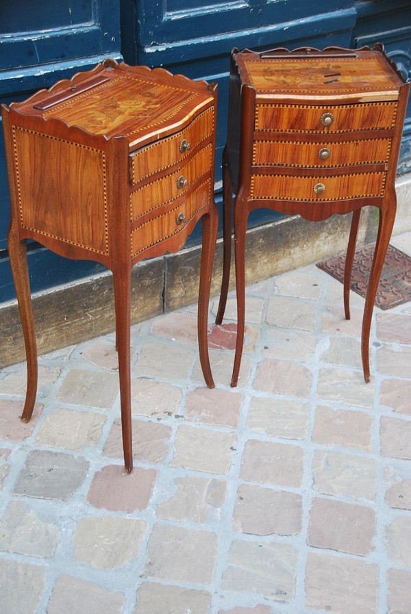 Paire De Chevets En Placage De Style Louis  XV