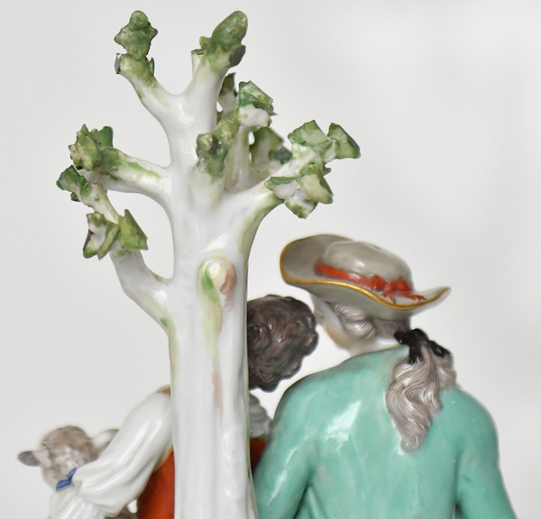Meissen porcelain group representing a loving couple under a tree, Model D19