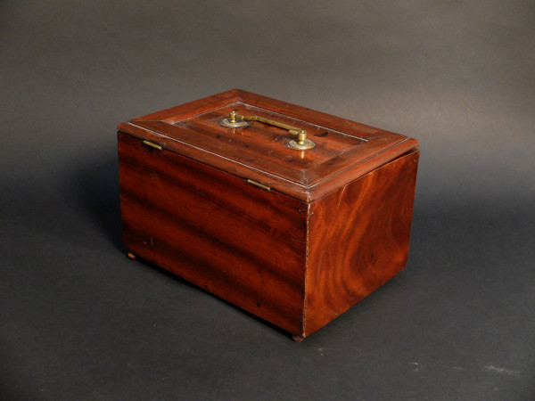 Solid mahogany box from the Restoration period