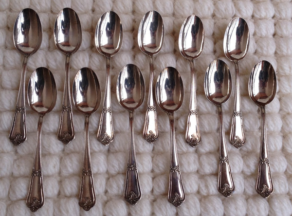 12 elegant espresso/mocha spoons in solid 800 silver