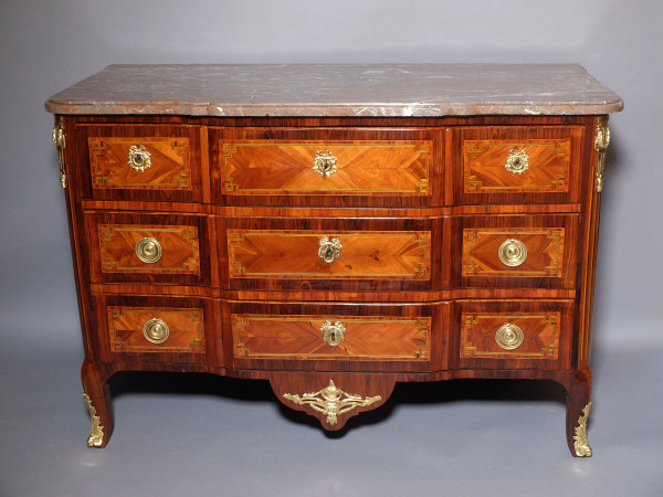 Commode en marqueterie d'époque Transition