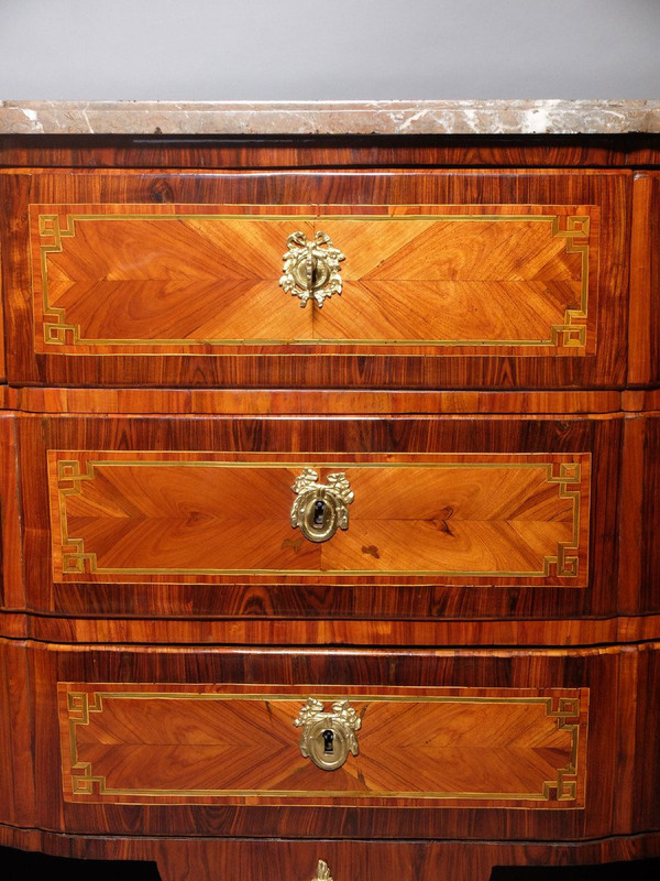 Commode en marqueterie d'époque Transition