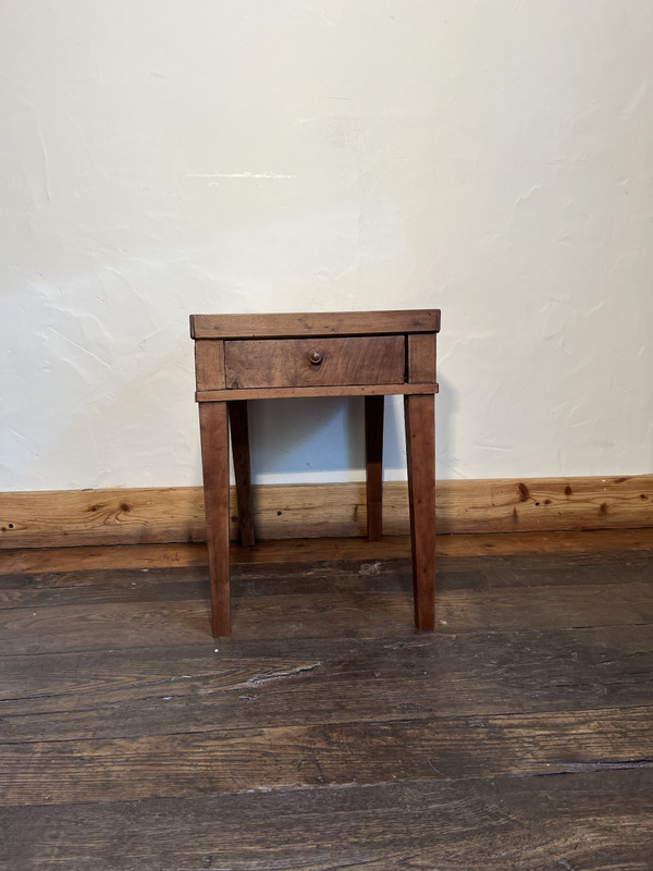 1800 walnut gaming table