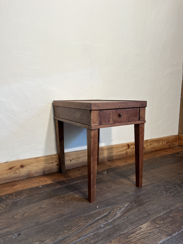 1800 walnut gaming table