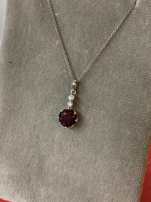 Garnet pendant Ref 367.97