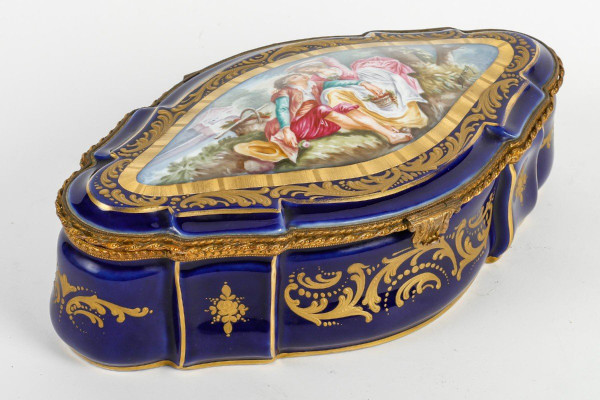 Late 19th Century Sèvres Style Porcelain Jewelry Box