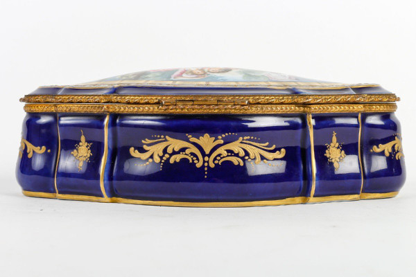 Late 19th Century Sèvres Style Porcelain Jewelry Box