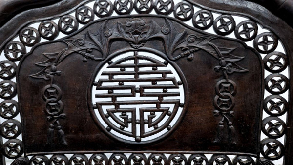 Salon Indochinois 1900 En Bois Exotique à Décor De Chauve Souris