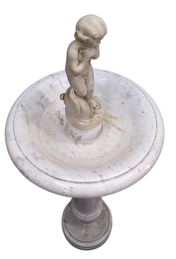 Antica Fontana per Uccelli del 1900 In Marmo di Carrara