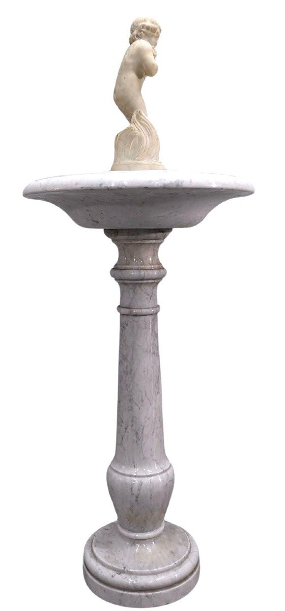 Antica Fontana per Uccelli del 1900 In Marmo di Carrara