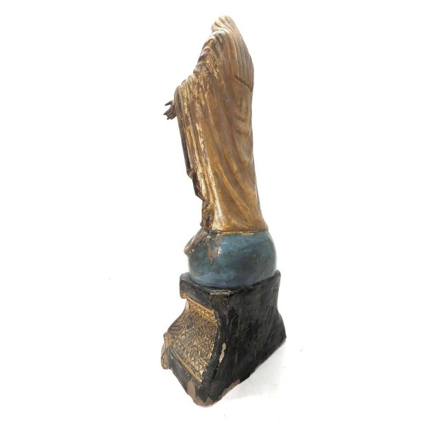 Sculpture Of The Virgin In 19th Century Gold-Gilded Terracotta