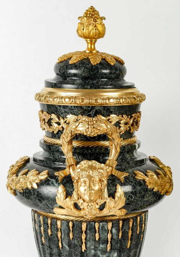 Paire De Cassolettes En Marbre Vert Et Bronze Doré  XIXème Siècle
