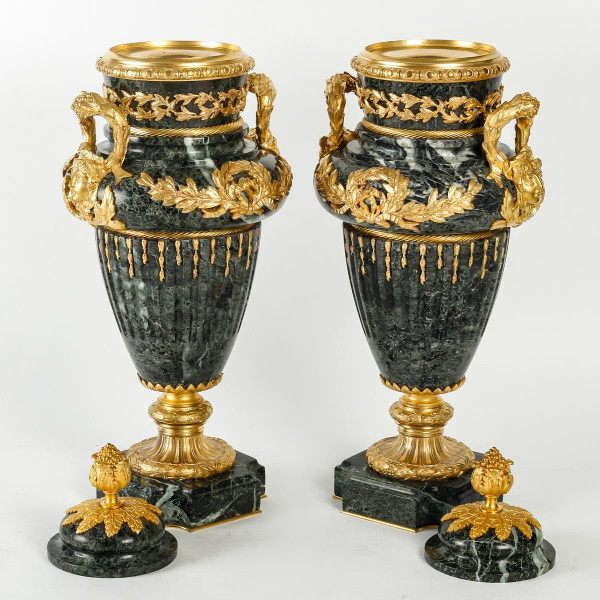 Paire De Cassolettes En Marbre Vert Et Bronze Doré  XIXème Siècle