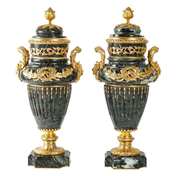 Paire De Cassolettes En Marbre Vert Et Bronze Doré  XIXème Siècle