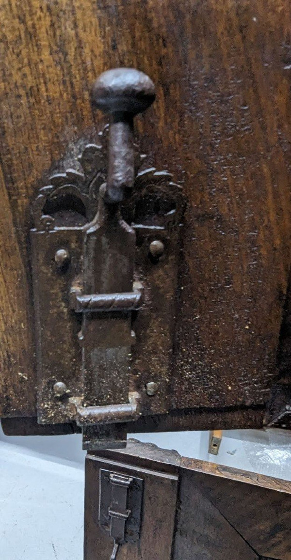 Quattro Porte in Noce del XVII Secolo con Decoro a Putti