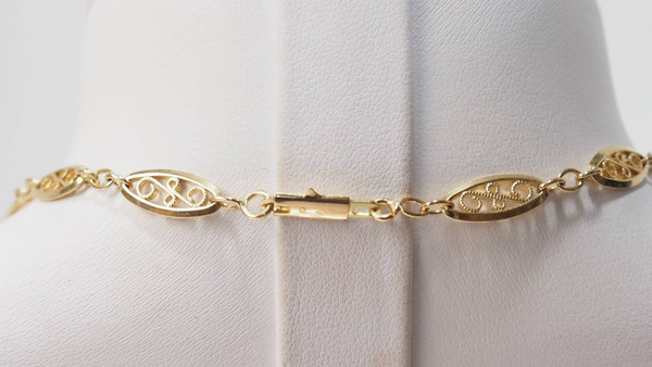 Filigree long necklace in yellow gold