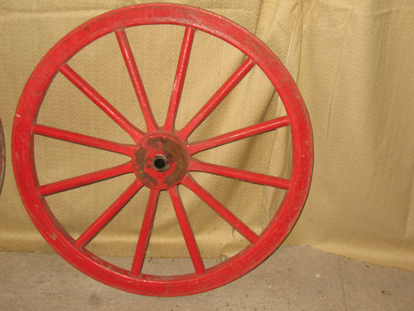 Coppia di piccole ruote di carrozza in legno e ferro del XIX secolo Perfetto stato di conservazione