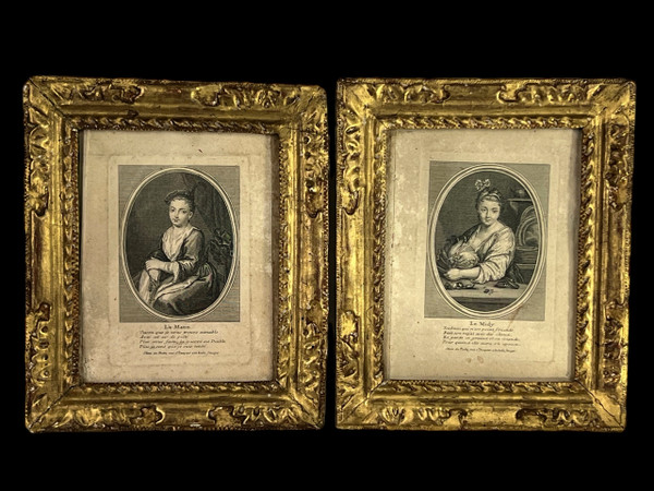 PAIR OF 17th EPOQUE LOUIS XVIII FRAMES WITH Gilded carved wood engravings