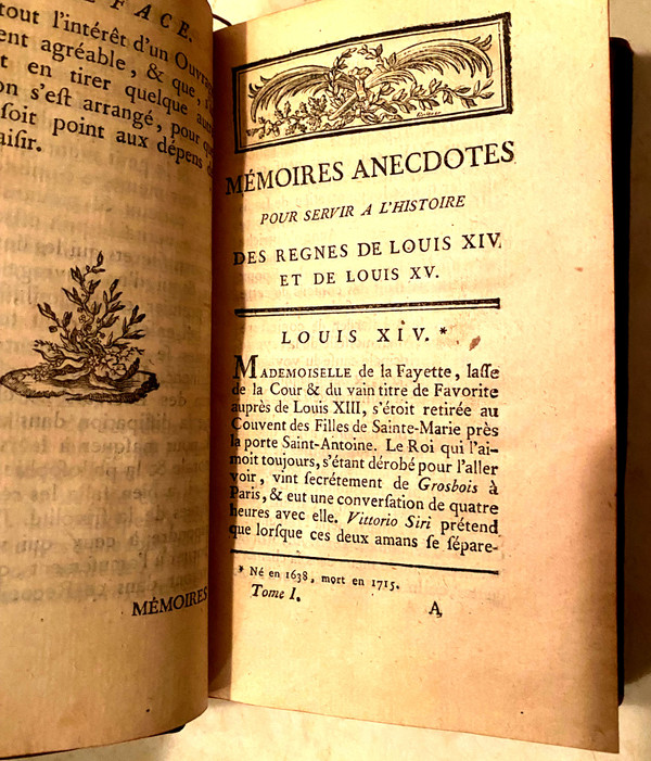 Galerie de l'Ancienne Cour , 3 volumes in 12 , imprimés en 1786 premier texte connu de Saint Simon. Rare .