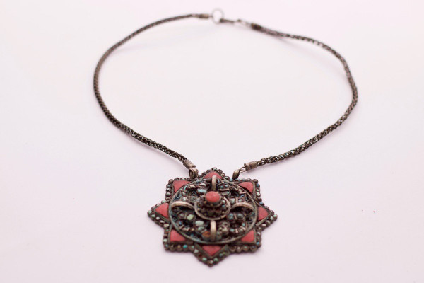 Pendentif Amulette Corail Turquoise