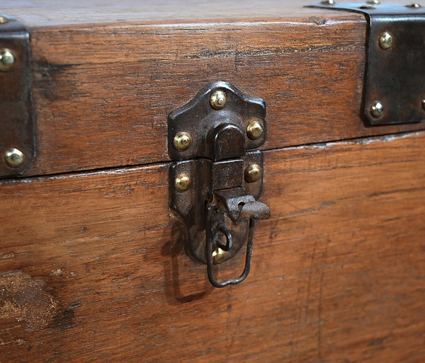 Marine trunk in solid teak - Late 19th century