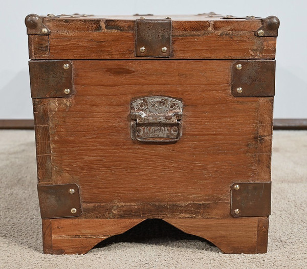 Marine trunk in solid teak - Late 19th century
