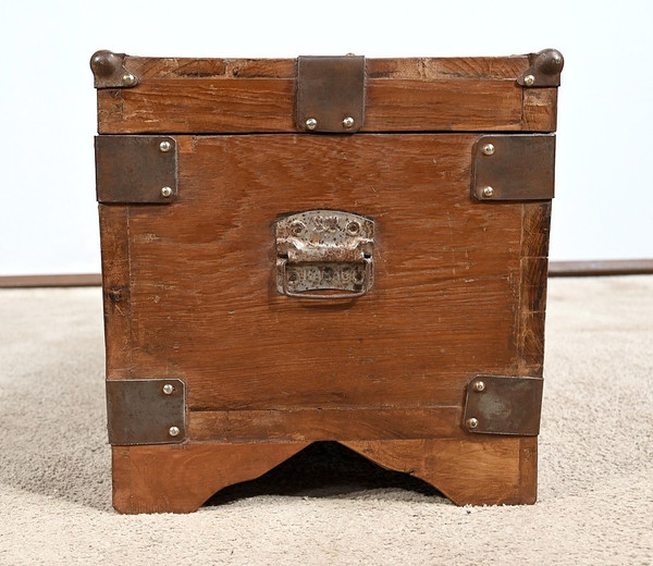 Marine trunk in solid teak - Late 19th century