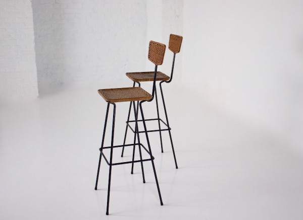 Coppia di sgabelli in rattan modernisti Erwin Behr