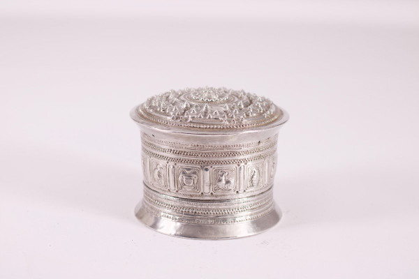 Grande scatola di betel in argento Birmania