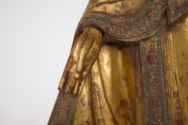 Buddha in piedi Birmania, Mandalay.