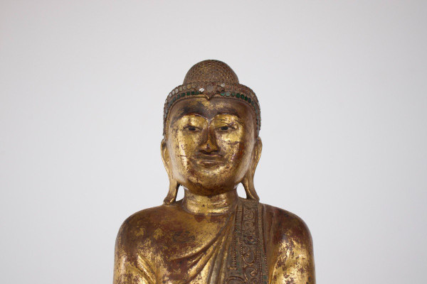 Buddha in piedi Birmania, Mandalay.