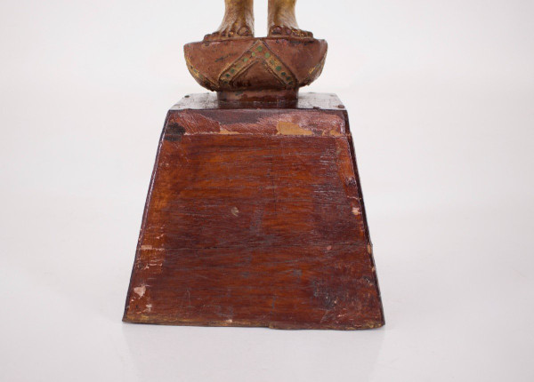 Buddha in piedi Birmania, Mandalay.