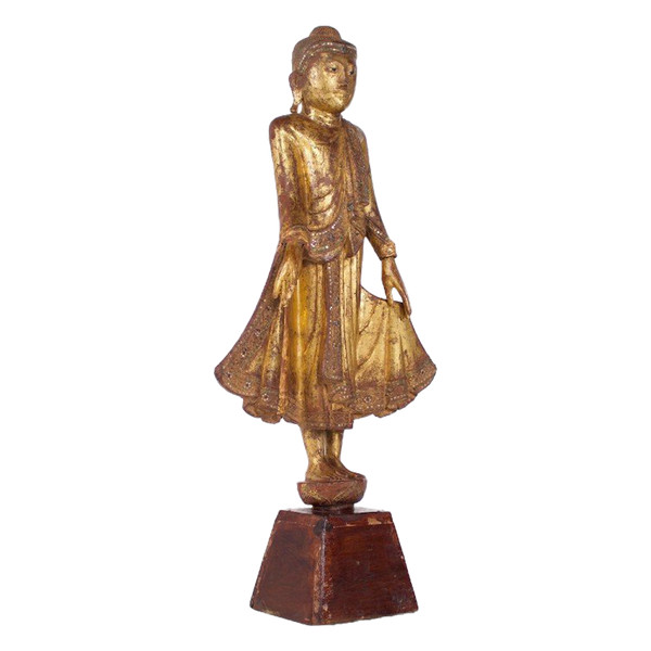 Buddha in piedi Birmania, Mandalay.