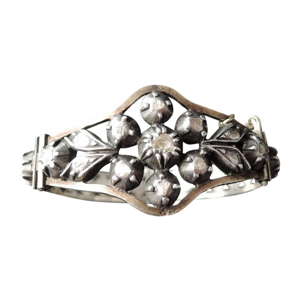 Bracciale con diamanti taglio rosa, argento.