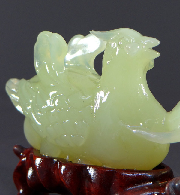 China, 1950er/1960er Jahre, Jade-Enten- und Blumenskulptur.