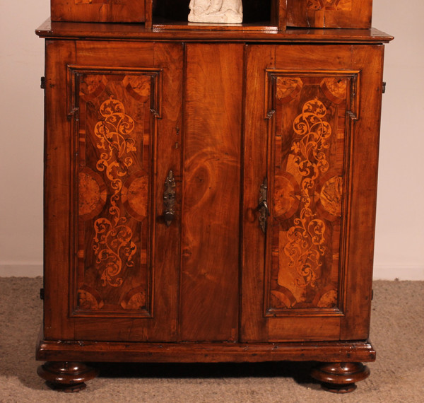6 Doors Buffet In Walnut Dated 1639