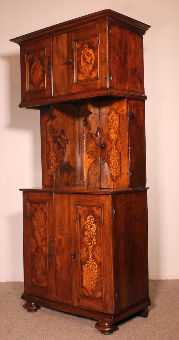6 Doors Buffet In Walnut Dated 1639